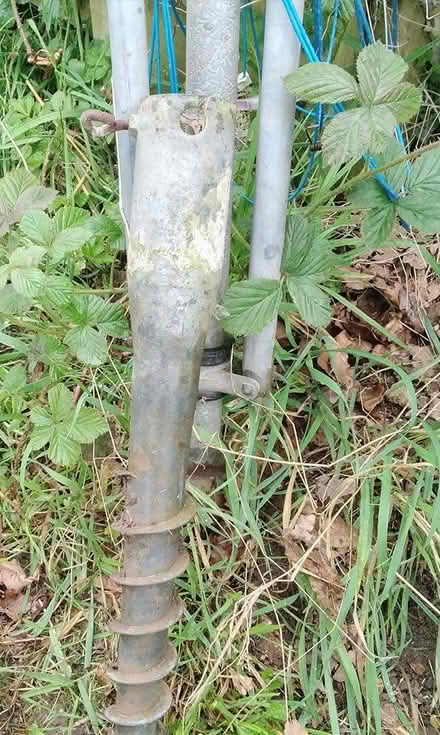 Photo of free Heavy duty rotary clothes line (ST14) #2
