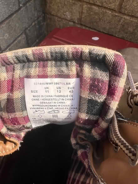 Photo of free Men’s Mountain/ Winter boot (Burnley BB11) #3