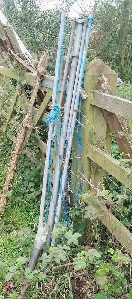 Photo of free Heavy duty rotary clothes line (ST14) #4