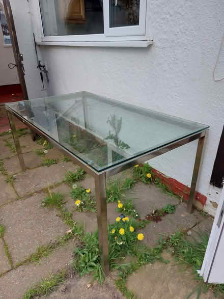 Photo of free Glass table (CH61) #1