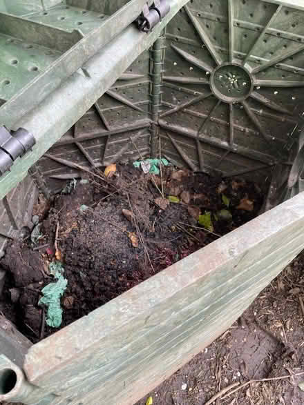 Photo of free Hexagonal Compost Bin (Amersham HP7) #4