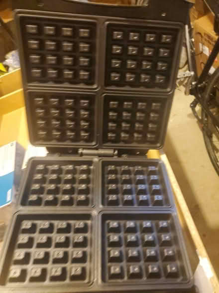 Photo of free Waffle Iron (Chesterfield) #2