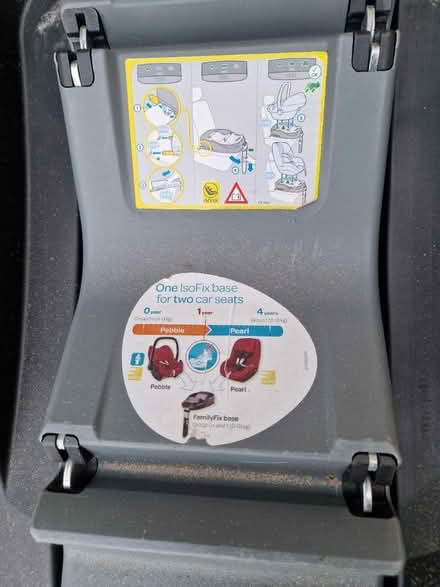 Photo of free Maxi cosi family fix car seat base (Roslin, Midlothian EH25) #3