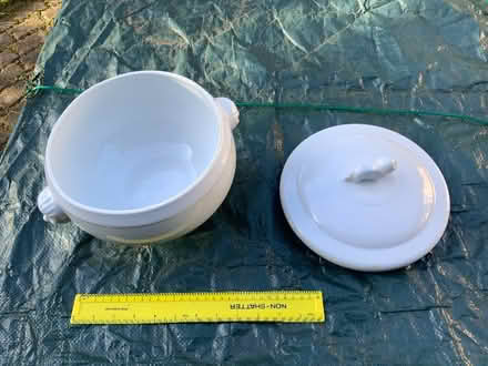 Photo of free Tureen in mint condition. (The Grange EH9) #2