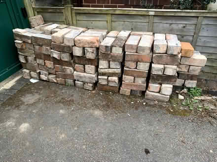 Photo of free 750 bricks (Kenilworth CV8) #1