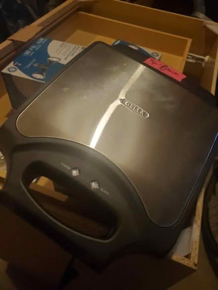 Photo of free Waffle Iron (Chesterfield) #1