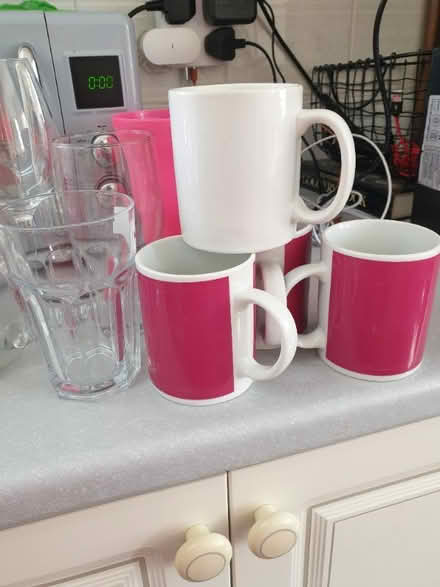 Photo of free Glasses and mugs (Kilburn DE56) #2
