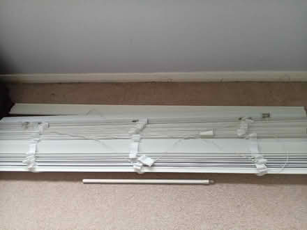 Photo of free Habitat Faux Wooden Venetian Blind - White (Aylesford Common ME5) #1
