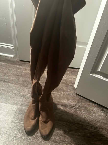 Photo of free Thigh high brown women’s boots (Alexandria) #3