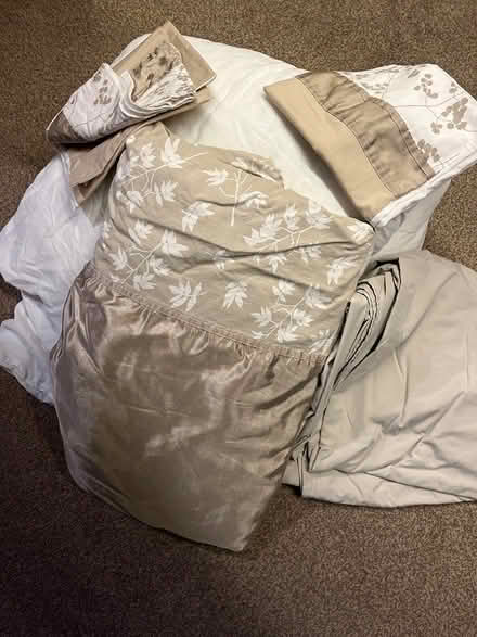 Photo of free Bedding used but as new (LE67 Markfield) #1