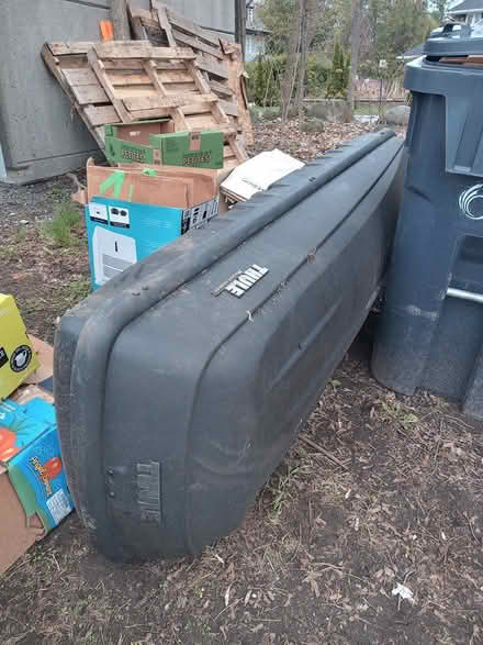 Photo of free Large Thule rack - Mountaineer (Manor Park - Rockcliffe Park) #2