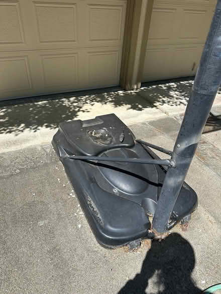 Photo of free Outdoor basketball hoop (Morgan hill) #4