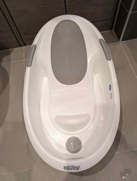 Photo of free Baby bath (Cliffe woods, Rochester) #1