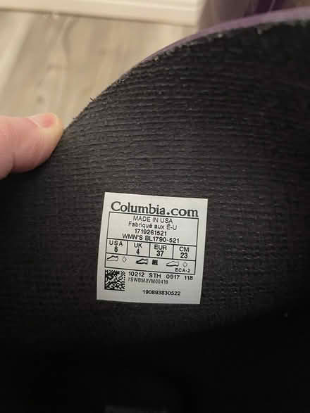 Photo of free NEVER worn Columbia boots - size 6 (Near 115th & Sheridan) #2