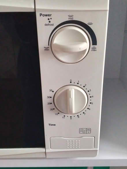 Photo of free Mini microwave (Bentilee. Stoke-on-Trent.) #3