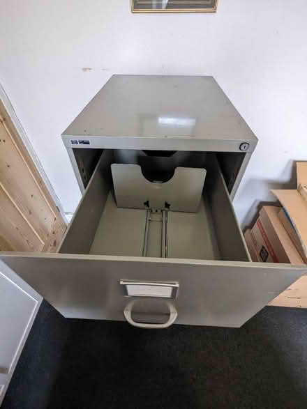 Photo of free Lockable Metal Filing Cabinet (Wimbledon Village SW19) #4