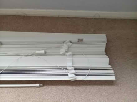 Photo of free Habitat Faux Wooden Venetian Blind - White (Aylesford Common ME5) #3