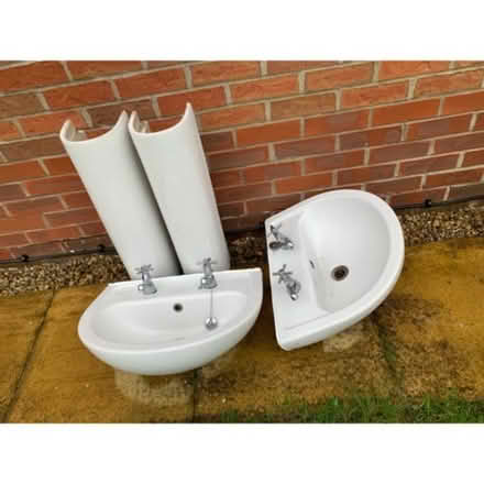 Photo of free 2x Wash Hand Basin (RG30) #1