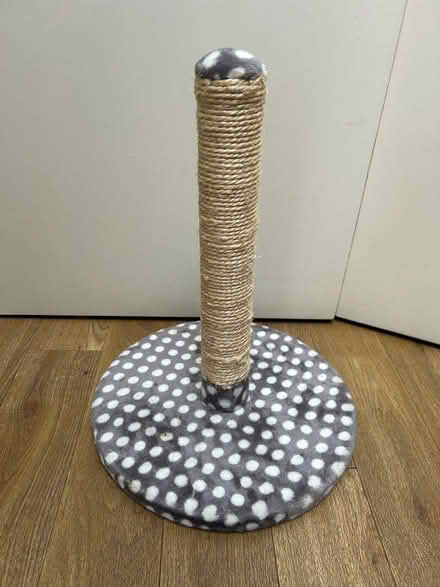 Photo of free Cat Scratch Post (TW11 - Teddington) #2