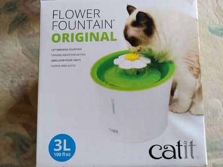 Photo of free Cat drinking fountain (catit) (Whitehill EH22) #1