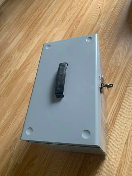 Photo of free Grey Metal File Box (GU52) #4