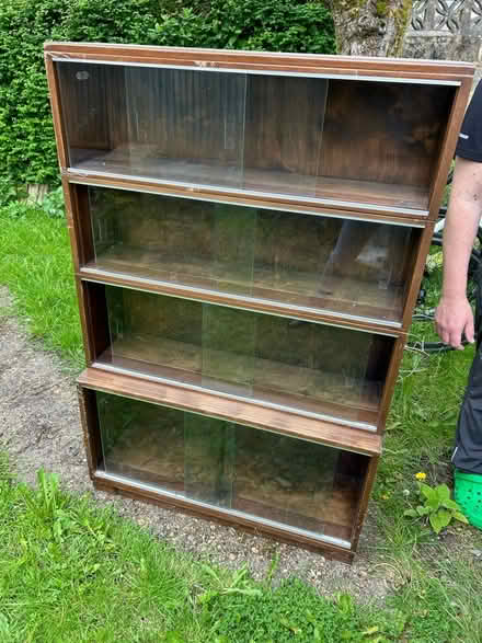 Photo of free Vintage cabinet (TW4) #1