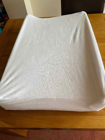Photo of free Changing mat (Rainham RM13) #1