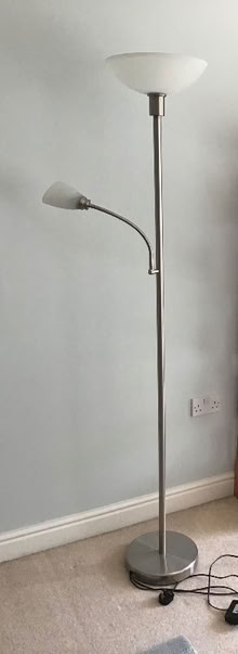 Photo of free Floor lamp in excellent condition (Hurstpierpoint BN6) #1