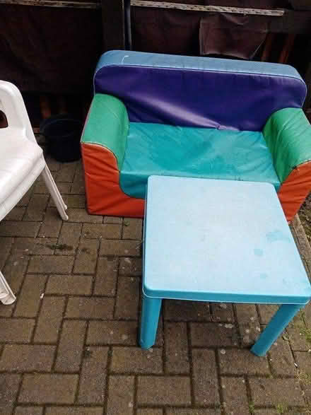 Photo of free Garden furniture (BD3, Barkerend) #2