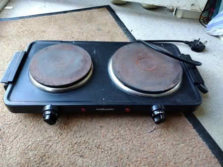 Photo of free 2-ring electric hob (New Alresford SO24) #1