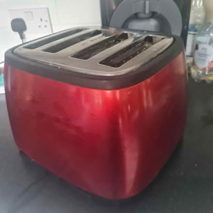 Photo of free 4 slice red roaster (Northfield B31) #2