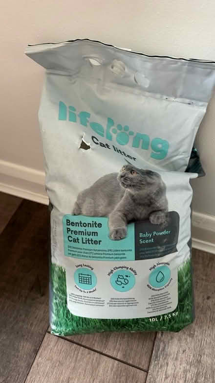 Photo of free Premium cat litter (Isleworth) #1