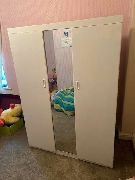 Photo of free Child’s / small wardrobe (Nelson) #1