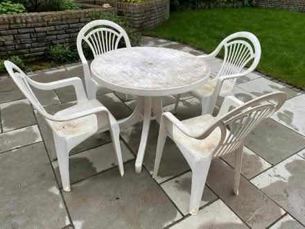 Photo of free Garden furniture set (Weybridge KT13) #1