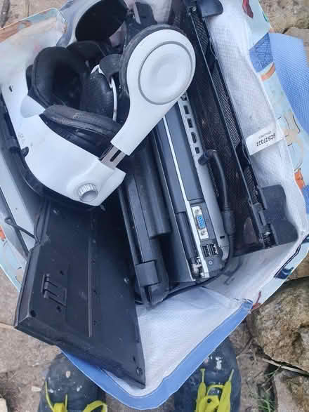 Photo of free Old laptops (Bath BA2) #1