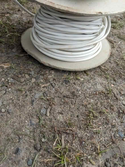 Photo of free phone line cabling (Marshalswick AL4) #2