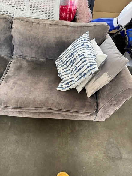 Photo of free three seater sofa super comfy (Nottingham NG2) #2