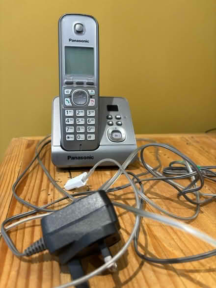 Photo of free Panasonic phone handset (Horsham RH13) #1