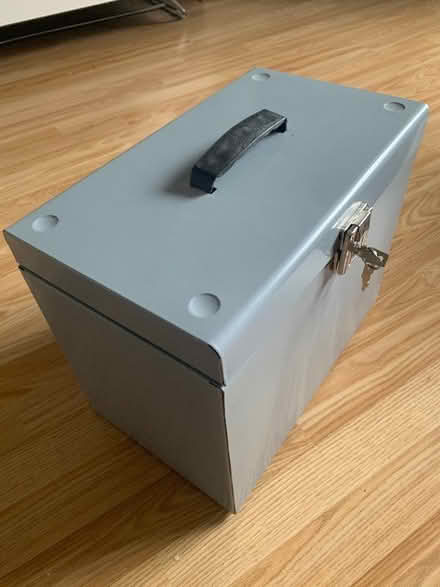 Photo of free Grey Metal File Box (GU52) #1