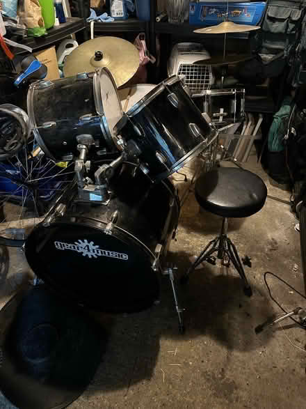 Photo of free Acoustic Drum Kit (Linslade/ Leighton Buzzard)