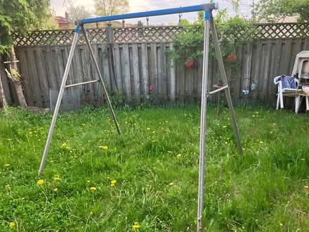 Photo of free swing frame (Heartland area) #1