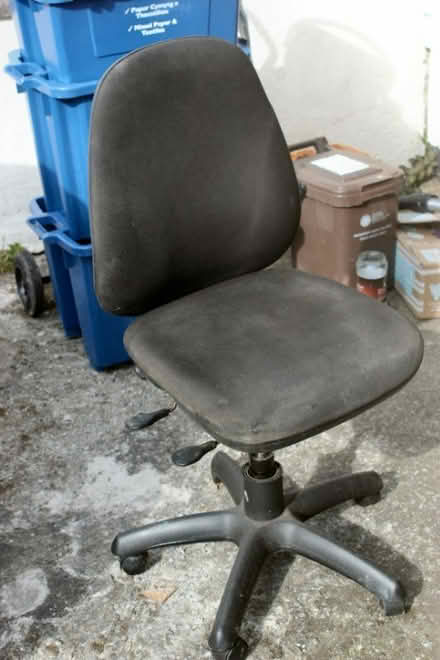Photo of free Sturdy Office Chair (Valley LL65) #1