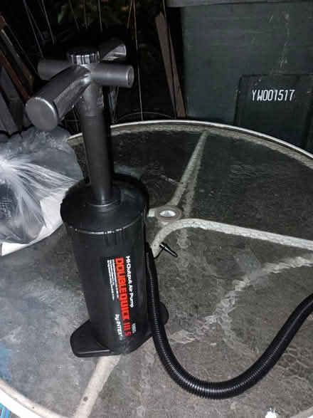 Photo of free air mattress pump only (Fair oaks park) #1