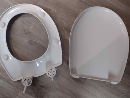 Photo of free toilet seat (Dudbridge GL5) #1