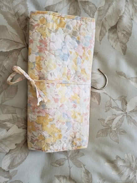 Photo of free Maggie B toiletry case for travel (Riverdale) #2