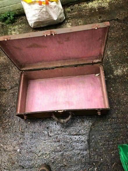 Photo of free Shed Clear-Out: Vintage Metal Case (Oaklands, St Albans) #1