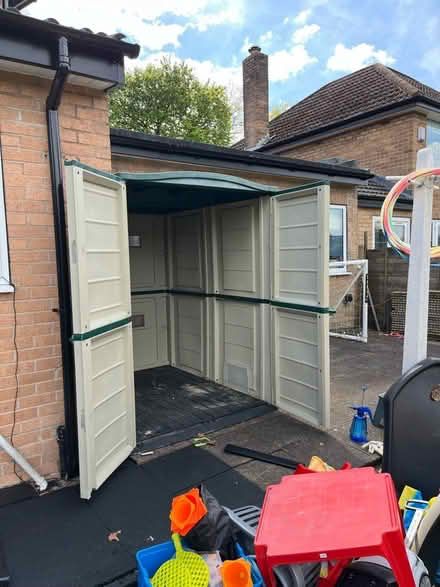 Photo of free Outside plastic storage unit (WA4) #4