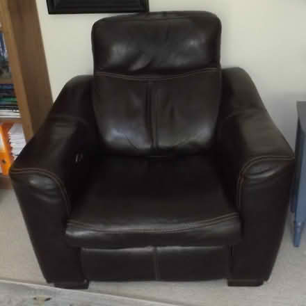 Photo of free Pair Of Electric Recliner Chairs (Fakenham NR21) #2