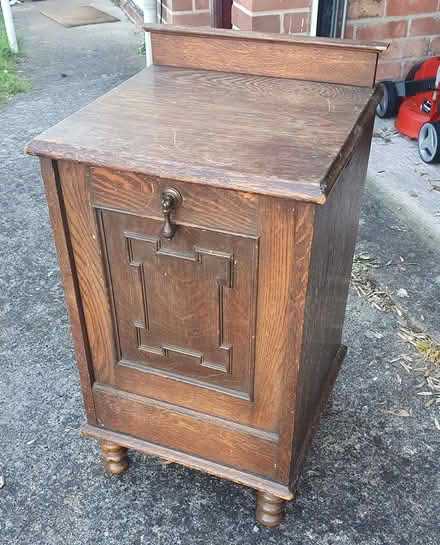 Photo of free Wooden coal/scuttle storage box (TA1) #1