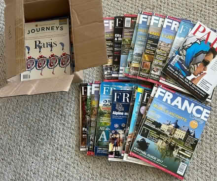 Photo of free “France” magazines (Belmont) #1